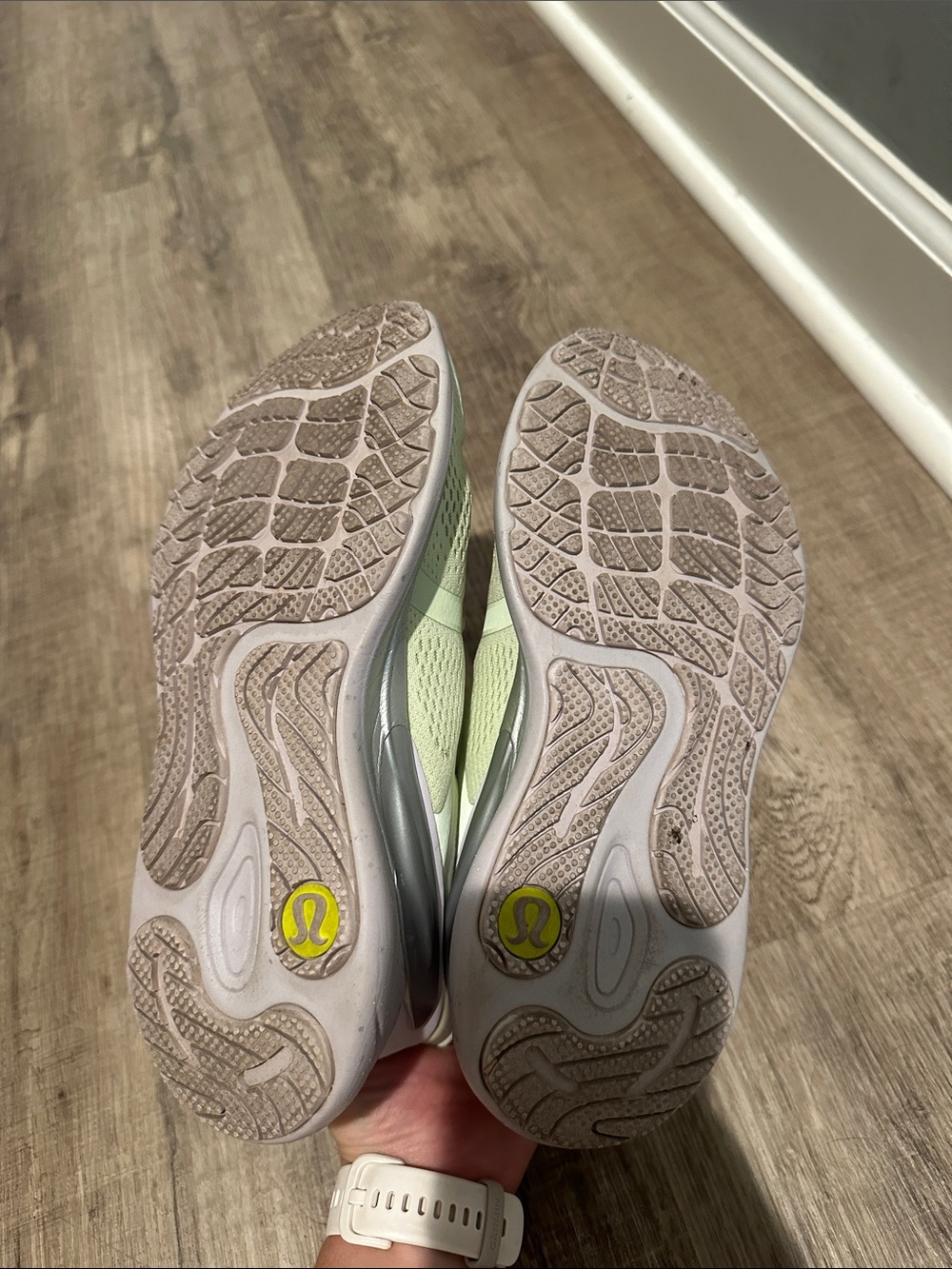 Lululemon running shoes - Picture 4 of 6